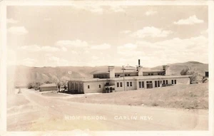 Postal LP82 Carlin Nevada High School RPPC 1942 - Imagen 1 de 2