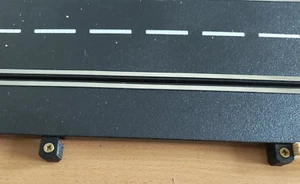 CARRERA Slot car track clips 30/pk - Picture 1 of 4