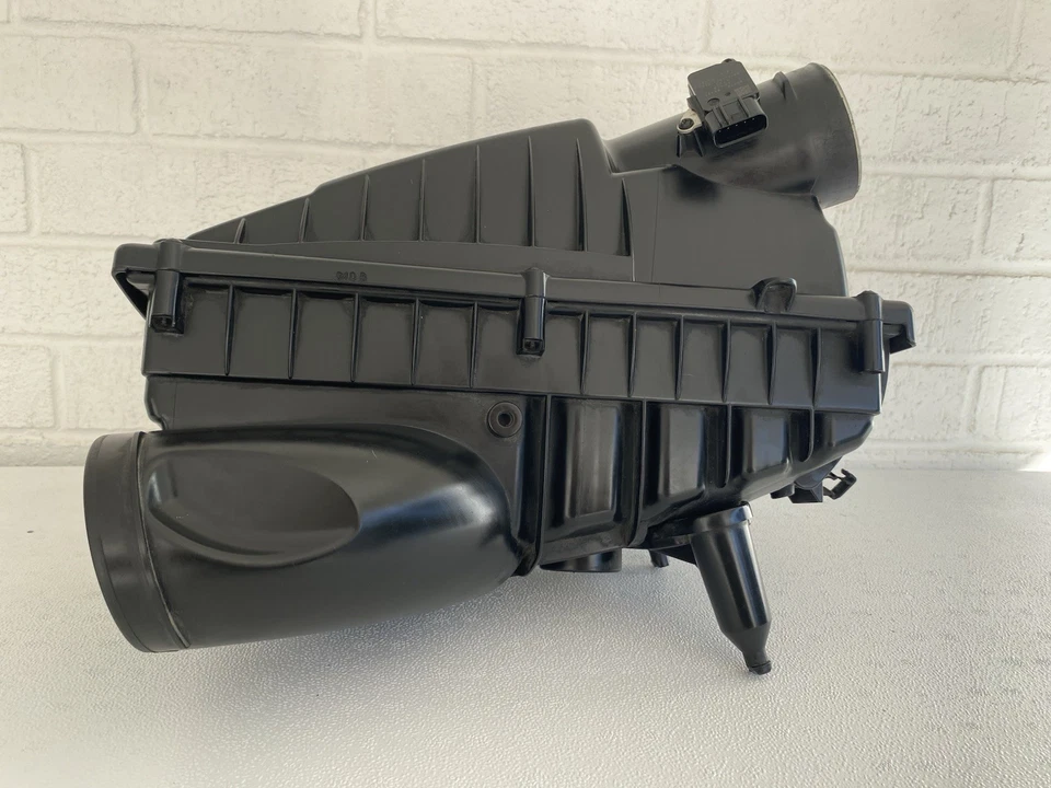 Коробка очистителя правого воздухозаборника фильтра 10-13 Land Rover L319 L320 LR4 5,0 л изготовитель оборудования - Изображение 1 из 4