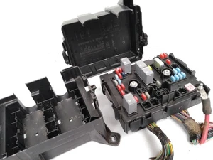 Caja de fusibles interior 25888303 Chevy 2008 2009 Express GMC Savana 1500 2500 3500 O19 - Imagen 1 de 18