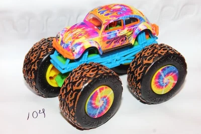 Camiones Monster Jam 1/64 Psycho-Delic Beetle Bug Volkswagen VW 104 Hot Wheels Foto 1 de 2