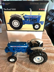1/16 Ford 5000 Blue Tractor, Precision Series #7 In Box No 13503 - Picture 1 of 19