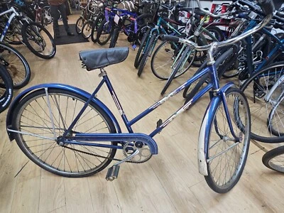 Vintage Schwinn World  Ladies Bicycle - Image 1 of 4