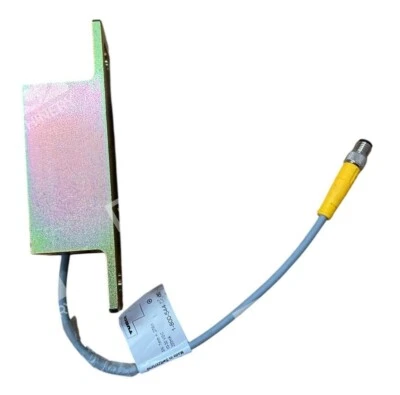 Turck Rectangular Proximity Sensor BI 7-Q08-AP6X2-0.2M-PSG 3M - Image 1 of 4