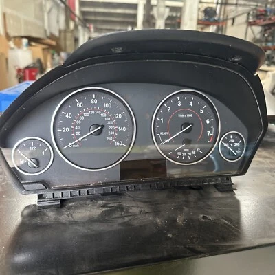 Cuadro de instrumentos BMW 335i 2014 velocímetro Speedo Foto 1 de 4