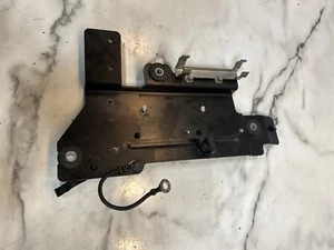 01 Mercury M2 240 EFI V6 Jet Drive Engine mount plate bracket 857164A3 0181 - Picture 1 of 6