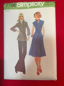 Simplicity 7796, Cut-Complete, Size 12, Misses' Front Wrap Dress, Top. - Picture 1 of 2