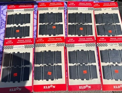 1967 ELDON SHORT STRAIGHT TRACK ROAD RACE ACCESSORY #3721 1:32 SCALE NOS 8 PACKS - Image 1 of 3