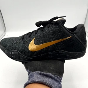 Nike Kobe 11 Elite Low 885003-994 Hombres 7 Tenis Dorado Negro Mamba Zapatos - Imagen 1 de 17