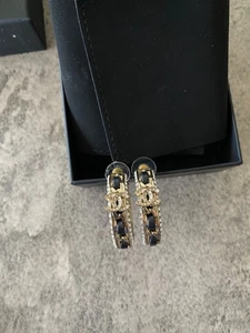 Pre-Owned Chanel 23P Chain Hoop Earrings Ear Ring Earring Accessory Jewellery - Bild 1 von 14