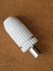 TV Antennen Adapter Koaxial Stecker Buchse (Männchen) für Kabelanschluss - Bild 1 von 3