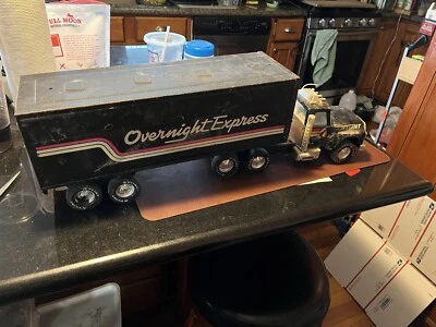 Vintage Nylint 1980's Rare Overnight Express Diecast 18 Wheel Semi-Trailer - Image 1 of 4