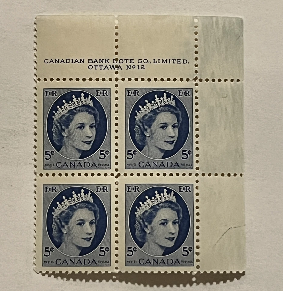 ERROR CANADÁ 5C MNH OG BLOQUE 4 SELLOS TINTA AZUL EXTRA EN PESTAÑAS REINA ISABEL II Foto 1 de 3