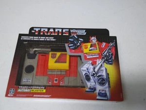 Blaster G1 Transformers Vintage Reissue Walmart Exclusive NIB Sealed - Picture 1 of 2