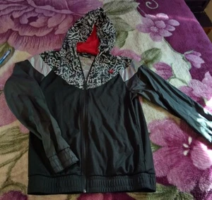 AND1 Boys Jacket Hood XL Lay Up Full Zip Basketball Lightweight Black white Red - Picture 1 of 4