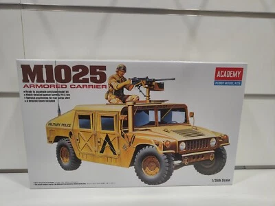 Armored M-1025 veicolo militare Hummer modellino diorama 1-35 Academy 13241 - Immagine 1 di 2