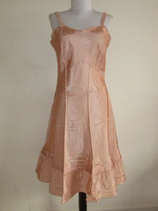 Vintage 40er Jahre Val Mode Acetat Schlupfkleid seitlicher Metallreißverschluss Rüschensaum Gr. 36 - Bild 1 von 9
