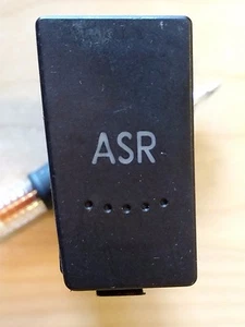 Vw passat ASR switch OEM 3B0 927 133A 3B0927133A - Picture 1 of 2