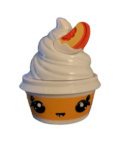 MGA Num Noms YUMMI-LAND Piper Peach LIPGLOSS PET "SWIRLYBOO" Only ~ NO DOLL - Bild 1 von 5