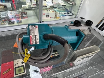 Makita 3700B - 350W Laminate Trimmer Router - (AU-STOCK!) - image 1 of 4
