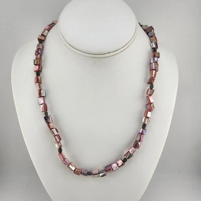 Collar Cuadrado Rosa Iridiscente Madreperla Cuentas Cierre Palanca Foto 1 de 4