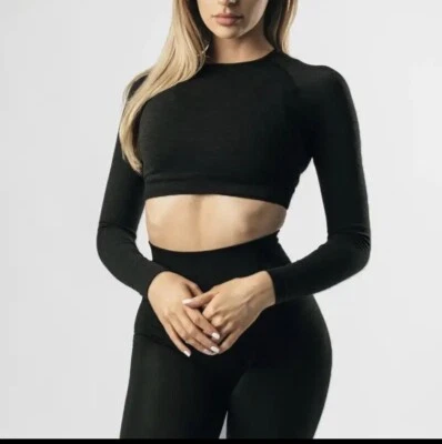 Workout set size large seamless black 2 pieces crop Top high Waisted leggings - Image 1 of 4