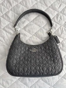 Borsa a tracolla Coach in pelle grigia con cinghie lunghe e corte. Prezzo consigliato £380 - Foto 1 di 9
