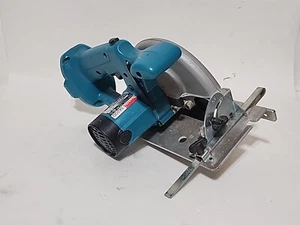 Makita 5630D Seghetto circolare senza fili 18 Volt 6 1/2" 2600 giri/min testato solo strumento - Foto 1 di 8