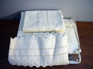 Vintage Wamsutta Supercale Plus TWIN Flat Fitted Pillowcase Eyelet Ivory New NOS - Picture 1 of 3
