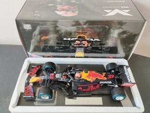 Max Verstappen Red Bull 2021 Belgian GP winner fanshop edition 1:18 Minichamps - Picture 1 of 4