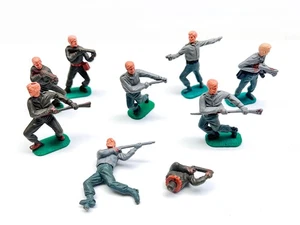 Vintage 1960s Timpo Swoppet 1st issue Khaki & German toy soldiers x8 - Picture 1 of 3