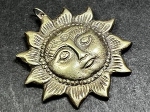 P661 Lord Sun Surya spiritual Hindu positive energy Protection Amulet pendant - Picture 1 of 4