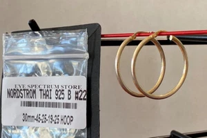 Nordstrom Thai 925 Creolen Gold Ohrringe 30 mm 45 $ Neu ohne Etikett #22 - Bild 1 von 4