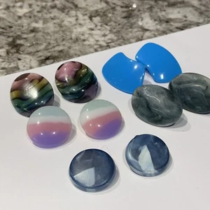 Lot Of 5 Colorful Pierced Costume Earrings Plastic Blue Purple Etc - Picture 1 of 12