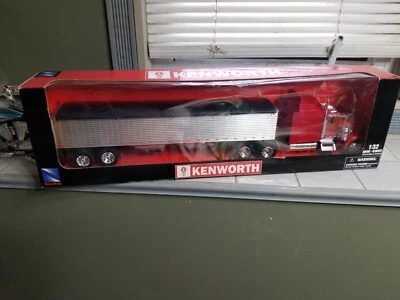 New Ray Kenworth W900 1/32 - Image 1 of 4