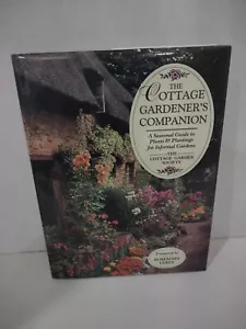 The Cottage Gardener's Companion A Seasonal Guide to Plants & Plantings HC - Foto 1 di 2
