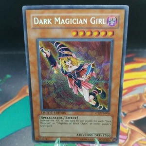 Dark Magician Girl CT2-EN004 Ligeramente Jugado Secreto Raro Holo Edición Limitada - Imagen 1 de 9