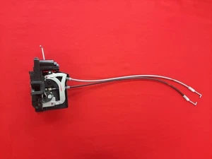 SSANGYONG TURISMO FRONT DOOR LOCK A045035 PASSENGER SIDE 2016 - Picture 1 of 11