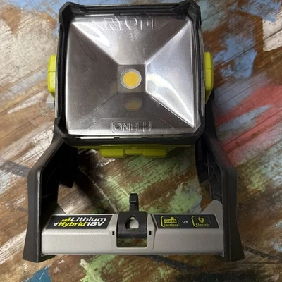 Luz de trabalho Ryobi One+ P721 híbrida 18V LED (somente ferramenta) - Imagem 1 de 4