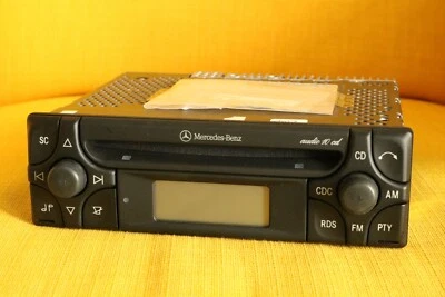 Mercedes Audio 10 CD AL 2910 mC |W124 W210 R129 R170 W202 MF Radio - Bild 1 von 4