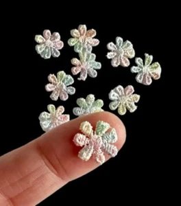 10 x Tiny Rainbow Daisy Flowers, Sew on Flowers, Embroidered Appliqués - Picture 1 of 2