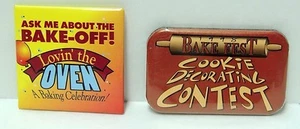 2 Backfest Plätzchen dekorieren & Ofen lieben Werbung Button Pin Rückseiten - Bild 1 von 5