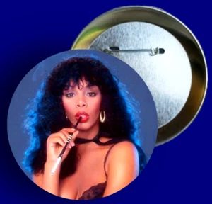 70's 80's Music Pins Donna Summer Photo Donna Summer On The Radio Disco Queen - Picture 1 of 2