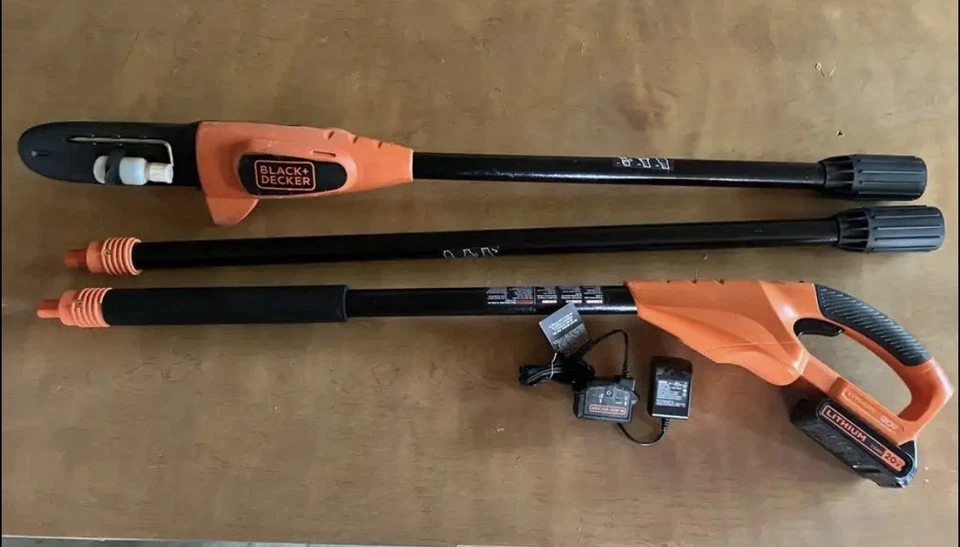 Полюсная пила Black and Decker 20 В с аккумулятором и зарядным устройством - Изображение 1 из 1