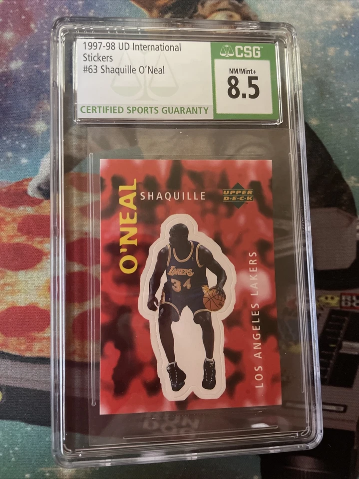 1997 年 UD 国际贴纸 Shaquille Shaq O’Neal 卡 #63 等级 8.5 CSG 出品 — 第 1/2 张图片