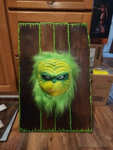 THE Grinch Pallet Art / 1 Of 1 - Picture 1 of 1