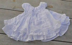 Robe bébé 1 mois ELIANE ET LENA coton blanche Très bon état - Picture 1 of 3