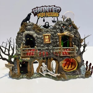 Department 56 Snow Village Halloween HAUNTED FUN HOUSE 2001 Works Moves 55094 - Bild 1 von 12