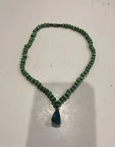 Collar de piedra verde natural cadena de cuentas de vidrio de 8 pulgadas de largo - Imagen 1 de 3