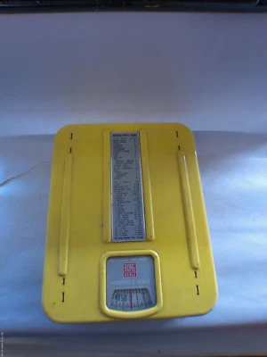 Винтажные металлические кухонные весы боргов 1950-е желтые/белые *работают! - Изображение 1 из 4